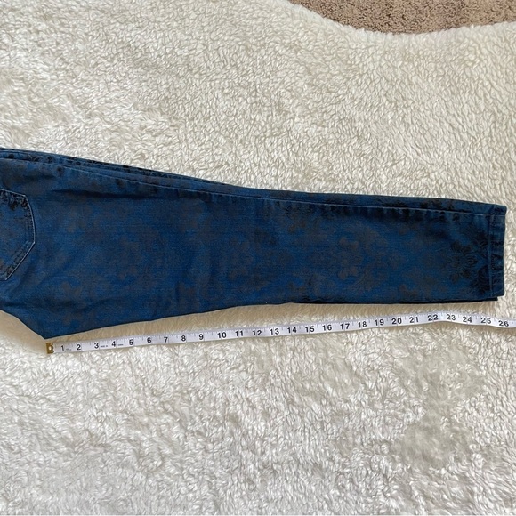 Free People Velvety Flower Black Print Blue Skinny Jeans Size 27 - Picture 5 of 6